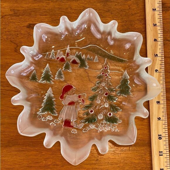 MIKASA Christmas glass candy plate || Christmas Story Frosted Bon Bon Dish || - Picture 9 of 9